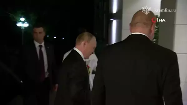 Alivey ve Putin Bakü'de bir araya geldi