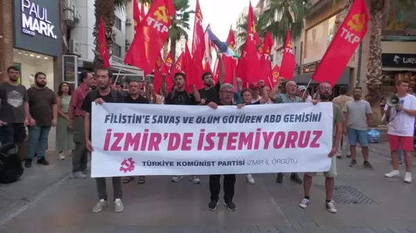 TKP Üyeleri ABD Gemisine İzmir Limanı'nda Protesto Düzenledi