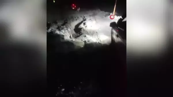 Hatay'da heyelan nedeniyle yayla yolu ulaşıma kapadı