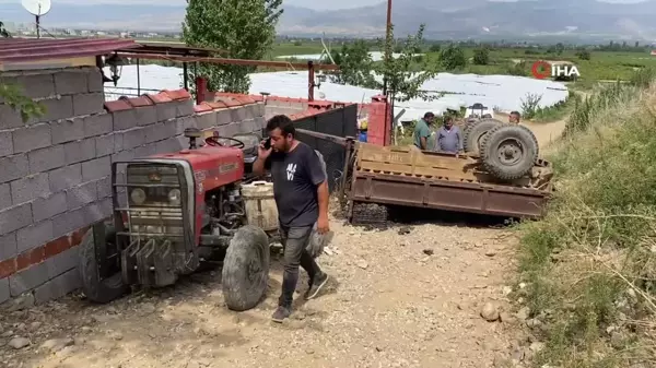 Manisa'da İşçileri Taşıyan Traktör Devrildi: 11 Yaralı