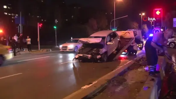 Kartal'da Kırmızı Işık İhlali: 3 Yaralı, Sürücü Kaçtı