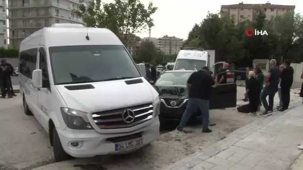 Esenyurt'ta Engelli Kadına Çarpan Otomobilde Kaza: 2 Yaralı