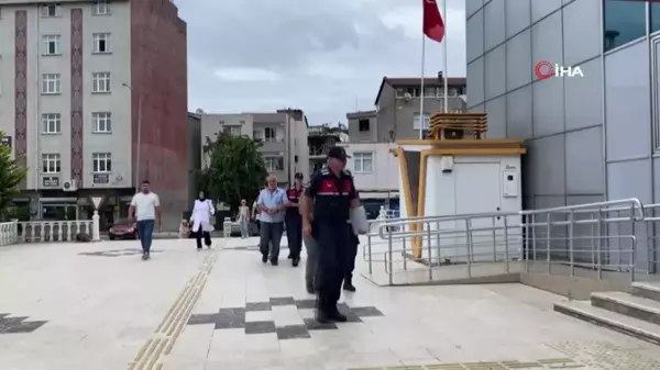 Ehliyetsiz Motosiklet Sürücüsüne Ceza Yazdığı İçin Polis Memuruna Sandalye ile Saldırdılar