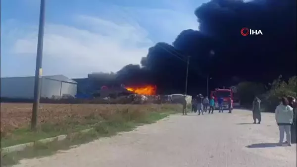 Kapaklı'da Kimyasal Fabrikada Yangın Çıktı, Mahalleli İtfaiyeye Ayran Taşıdı