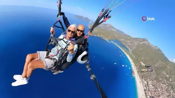 80'lik çiftin adrenalin dolu şovu, görenlerin ağzını açık bıraktı!