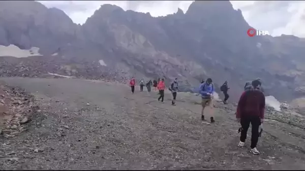 Çekyalı Turistler Yüksekova’nın Doğal Güzelliklerine Hayran Kaldı