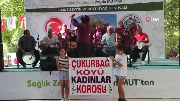 Mersin'de Şalvarlı Kadınlar Korosu Festivale Renk Katıyor