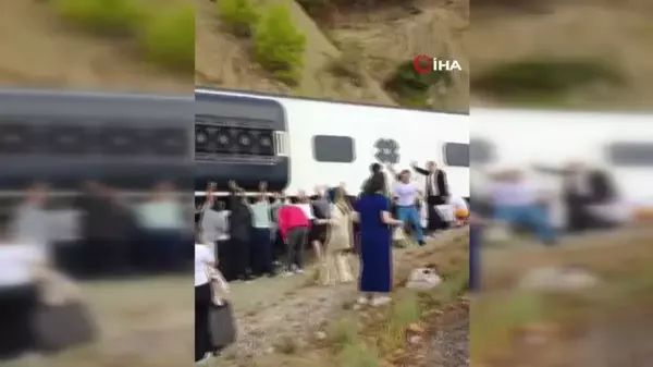 Isparta-Antalya Yolunda Otobüs Devrildi: 8 Yaralı