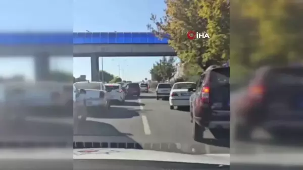 Bolu'da Kaza Sonrası Trafik Fermuar Yöntemiyle Açıldı