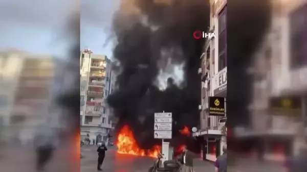 Antalya'da Cam Yüklü Kamyonet Yangını, Mahallede Panik Yarattı