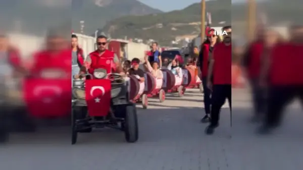 Osmaniye'de Depremzede Çocuklar 'Cumhuriyet Treni' ile Eğlendi