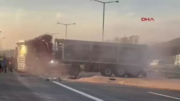 Bolu'da Otoyolda TIR Devrildi, Ankara İstikameti 2 Saat Kapalı Kaldı