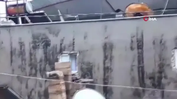 Kahramanmaraş'ta Rüzgar, Çatıları Uçurdu