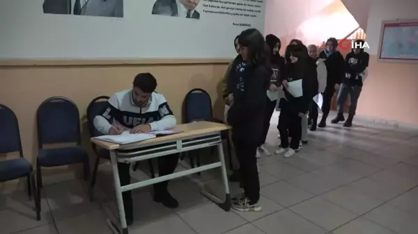 Muş'ta Öğrencilere Skolyoz Taraması Başlatıldı