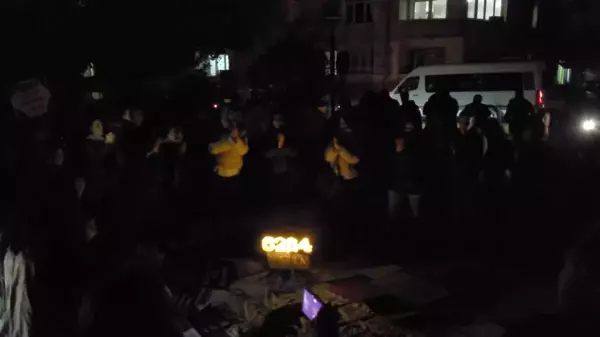 Kadınlar 25 Kasım Günü Şiddetle Mücadele İçin Sokağa Çıktı