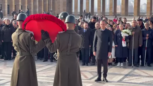 Özgür Özel, Engellilerle Anıtkabir'de… 