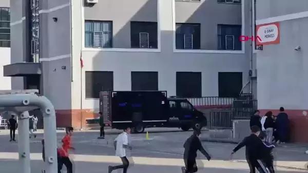 Diyarbakır'da bir öğrenci, dışardan getirdiği cıvayı okulun lavabosuna döktü