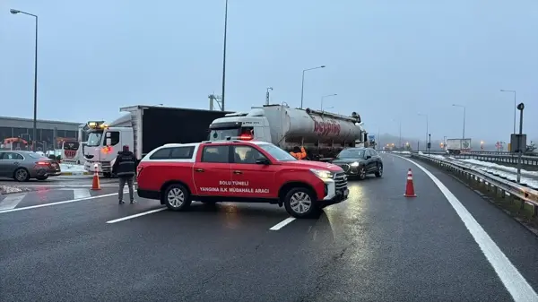Bolu Dağı Tüneli'nde makas kazası! İstanbul yönü ulaşıma kapatıldı