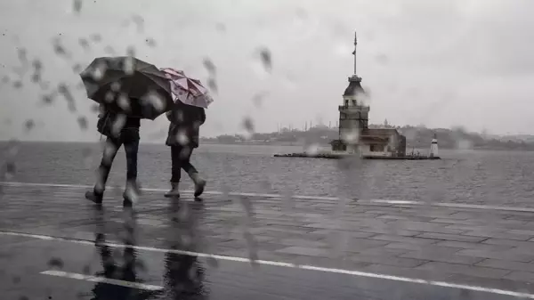 İstanbul'da gök gürültülü sağanak yağış bekleniyor