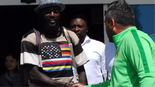 Çaykur Rizespor'dan Adebayor hamlesi! Menajeriyle görüşülecek