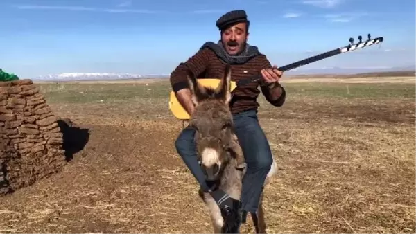 Koronavirüs türküsüne eşek üzerinde klip çeken ozan Arif Gülcani, zor anlar yaşadı