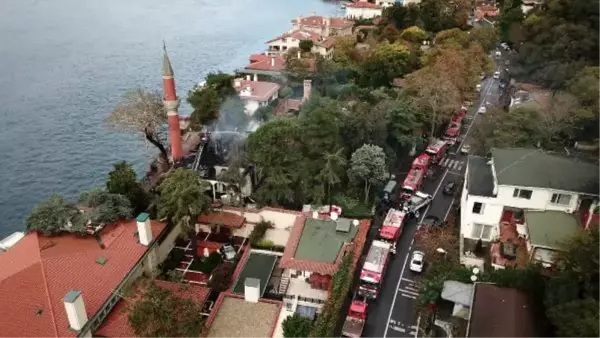 (Tarihi Vaniköy Camii'nde yangın