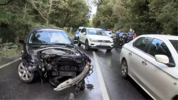 Son dakika haber | SARIYER'DE YAĞMURUN KAYGANLAŞTIRDIĞI YOLDA KAZA: 3 YARALI