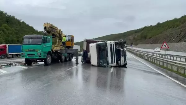 SAMSUN'DA TIR İLE KAMYON ÇARPIŞTI: 2 YARALI