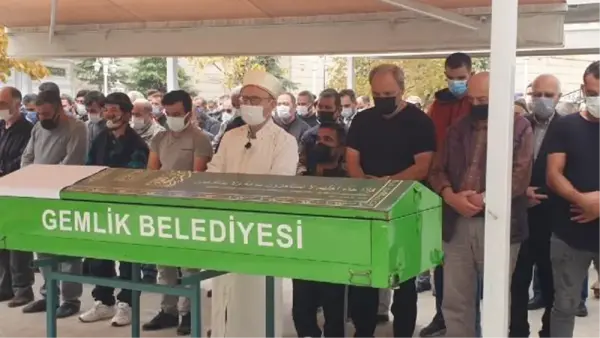 'ÇAYCI HÜSEYİN'İN BABASI SON YOLCULUĞUNA UĞURLANDI