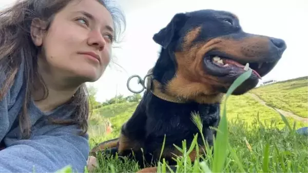 Son dakika haberleri | DAMLA ÖĞRETMEN, TÜFEKLE ÖLDÜRÜLEN KÖPEĞİNE AĞLIYOR