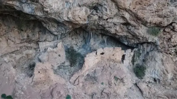 Burdur'da Tarihi Manastırın Tahribatı Görüntülendi