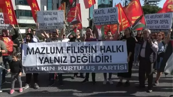 HKP Üyeleri İsrail Başkonsolosluğu Önünde Filistin'e Destek Eylemi Yaptı