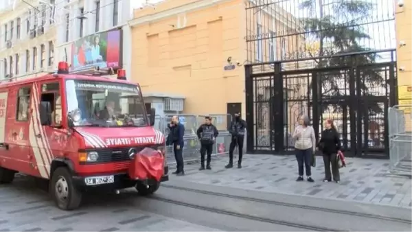 Rusya Federasyonu İstanbul Başkonsolosluğu'nda Çöp Yangını