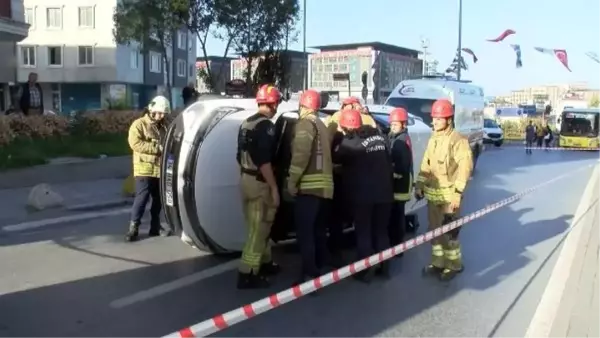 Şişli'de Kaza: Otomobil Kaldırıma Çarptı, Trafikte Yoğunluk Oluştu