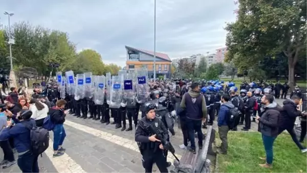 Diyarbakır'da Öcalan Yürüyüşüne Polis Müdahalesi: 51 Kişi Gözaltına Alındı