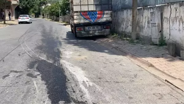 ÜMRANİYE'DE CADDEYİ SAVAŞ ALANINA ÇEVİREN KAZA