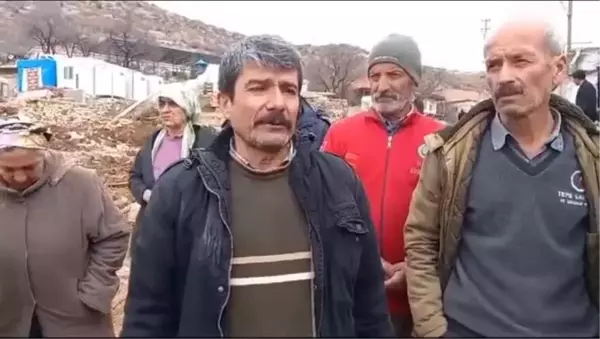 Malatya Hekimhan'da Depremzedeler Yıkımın Ertelenmesini İstiyor