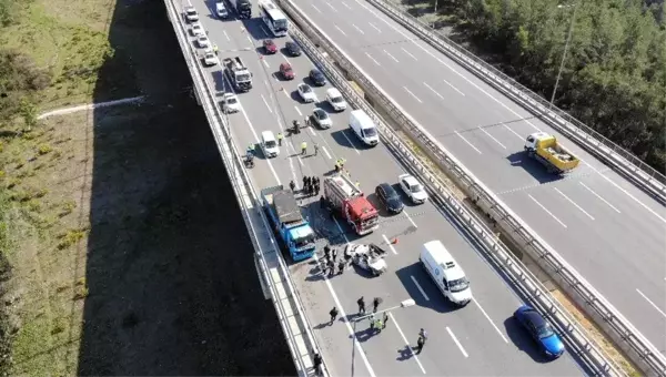 Son dakika haberi! Beykoz'da İSKİ'ye ait kamyon otomobil üzerine devrildi: 1 ölü