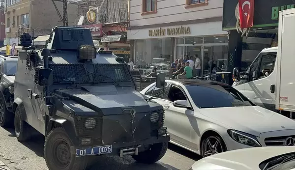 Adana'da Yol Kenarında El Bombası Bulundu