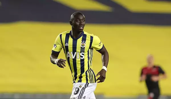 Fatih Karagümrük, Fenerbahçe'den Papiss Cisse'yi transfer etmek istiyor