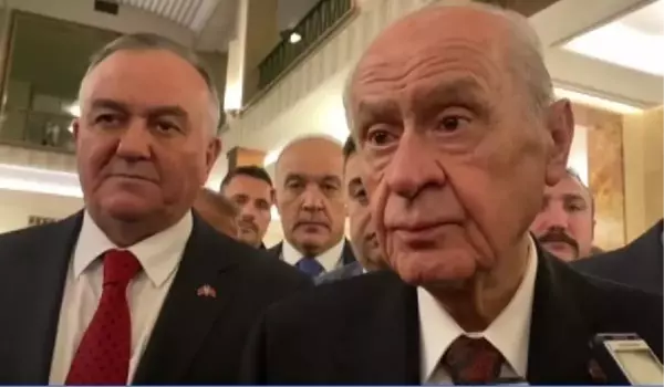 Bahçeli, Kürtçe konuşmaya tepki gösterdi