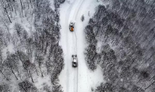 Ordu'da kar 2 metreyi aştı