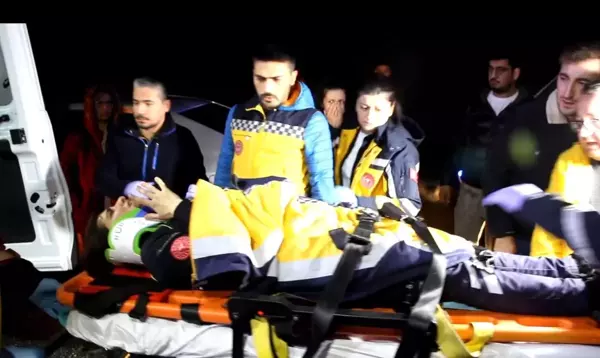 Manisa'da Ambulans ve Kamyonun Karıştığı Kaza: 4 Sağlık Personeli Yaralandı