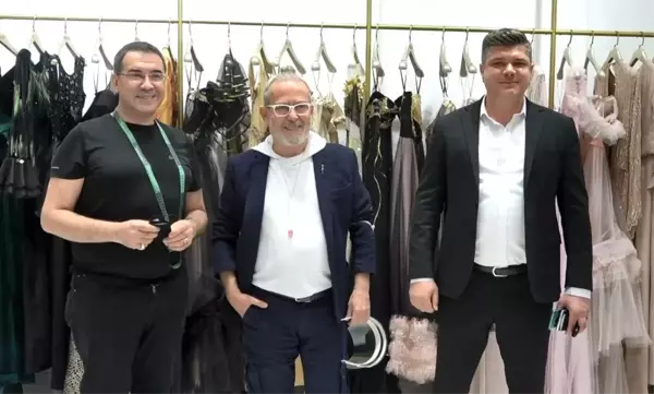 Ünlü modacılar kışın trend olacak renkleri Samsun'da açıkladı