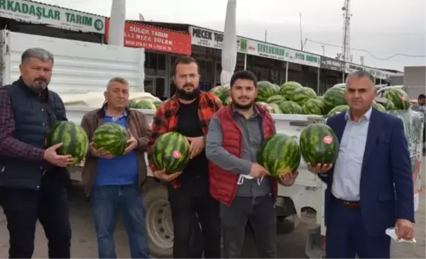 Antalya'da mevsimin ilk karpuzu 7 lira