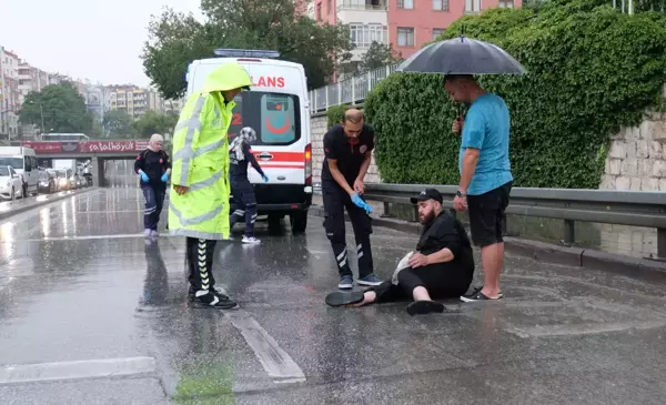 Konya'da Sağanak Yağış: Alt Geçitler Suyla Doldu, Motosiklet Sürücüsü Yaralandı