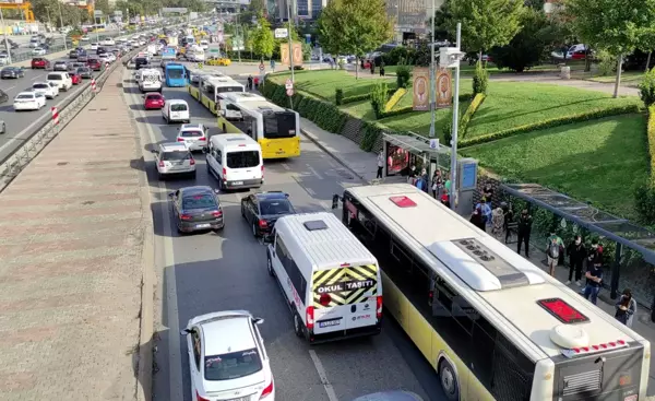 Trafik yoğunluğu devam ediyor