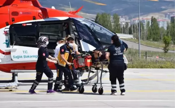 Son dakika haberleri: İNŞAATTAN DÜŞEN İŞÇİ, AMBULANS HELİKOPTERLE SEVK EDİLDİ