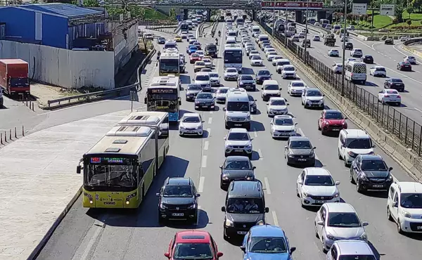 Mesai saatinin bitimiyle trafikte yoğunluk oluştu