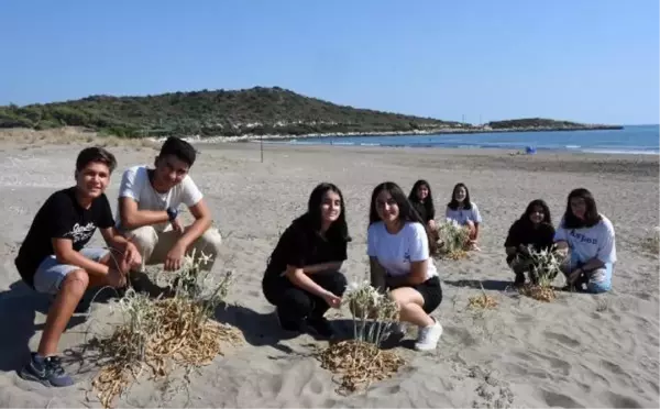 ÖĞRENCİLER, İLK KEZ GÖRDÜKLERİ KUM ZAMBAKLARININ KORUNMASINI İSTEDİ